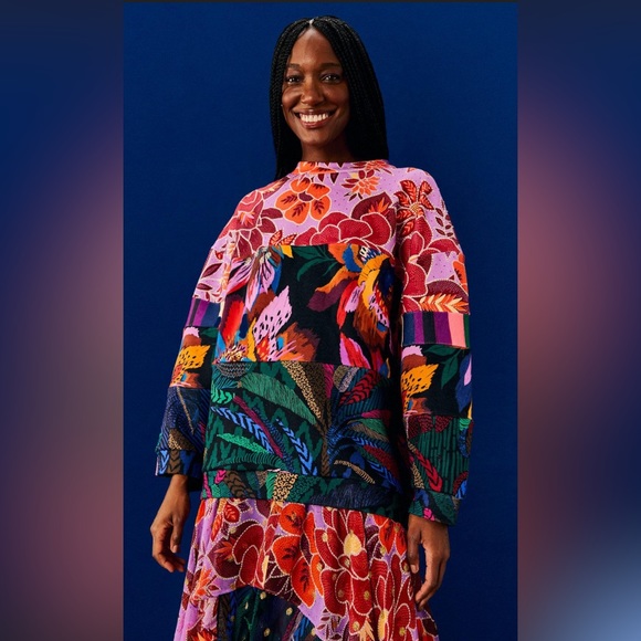 NWT FARM Rio Lilac Mixed Prints Sweatshirt in Multi - Size Medium - Picture 3 of 6